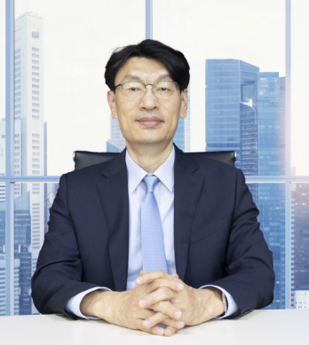 Mr. Kim Hyung Woon